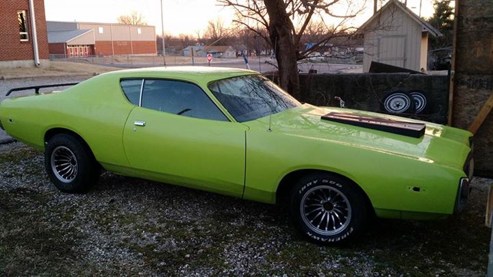 1972 Dodge Charger Bought 06_10_16 5000USD (2).jpg