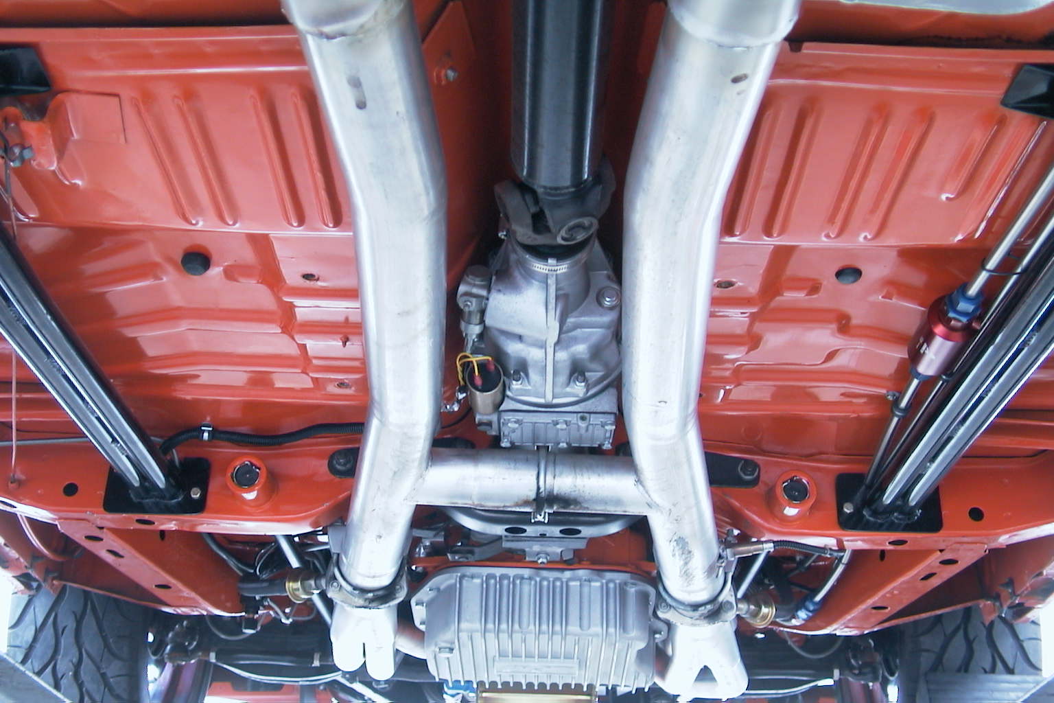 kwsUnderside Dodge Charger 727  torqueflite.jpg