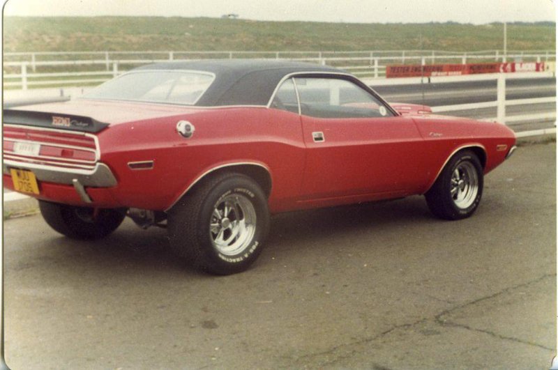 Hemi Challenger.jpg