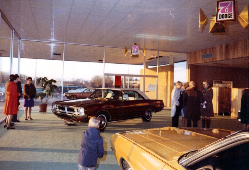 Reed Brothers Dodge dealership 1970 Rockville Maryland 2.jpg
