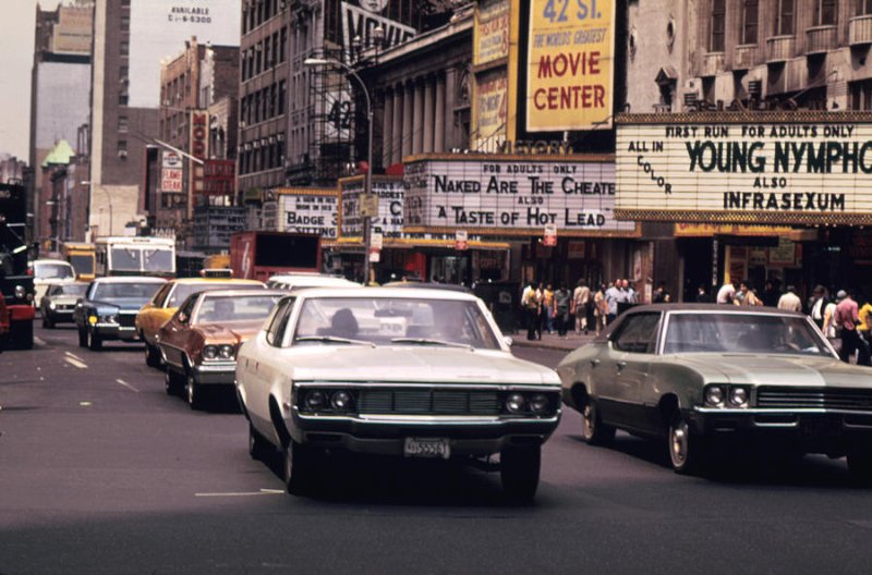 1-1970s-america-42nd-street-between-7th-everett.jpg