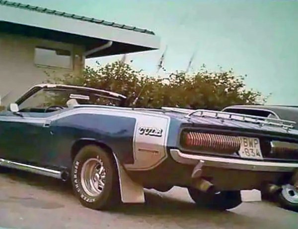 Cuda Cougar.jpg