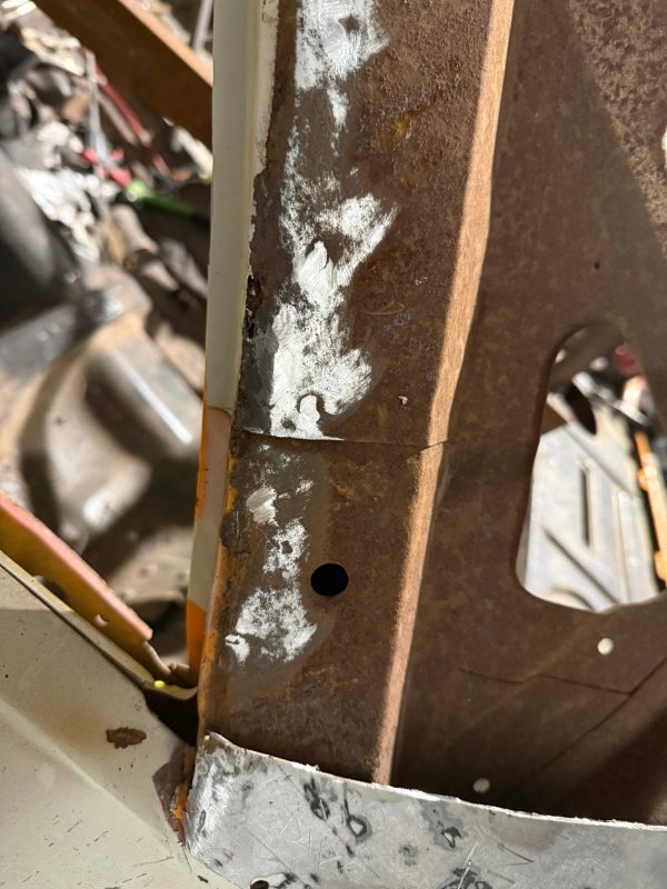 21. Driver side more.JPG