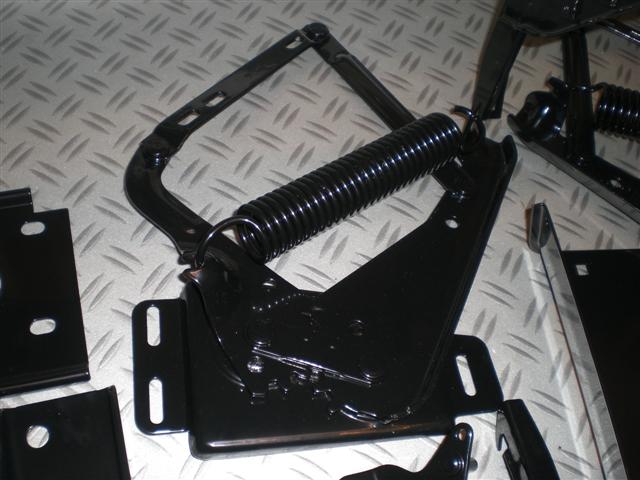 bonnet hinges (what a horrible job they were to clean up)