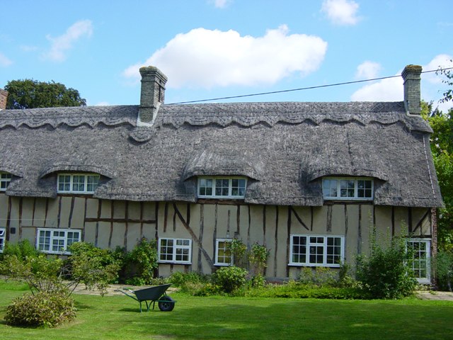 Cottage in 2009, at least it was sunny- if i'd seen it in winter then I probably would not have bought it.......