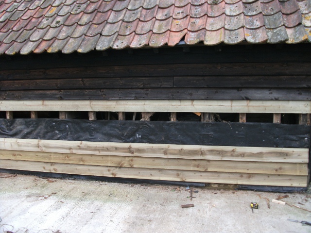 Once that was out of the way and all the floor and sole was repaired, it was on with replacing the feather edged boards.....