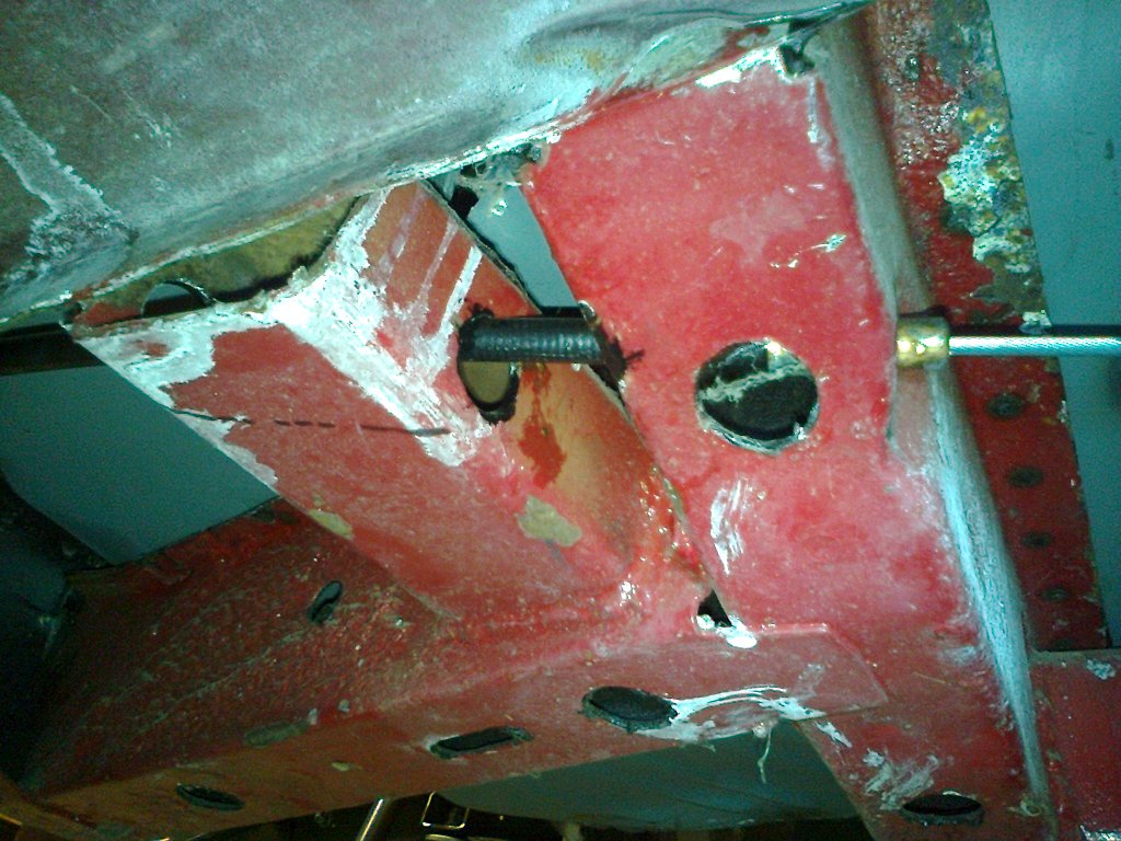 04 Parking brake- front cable chassis  route.jpg