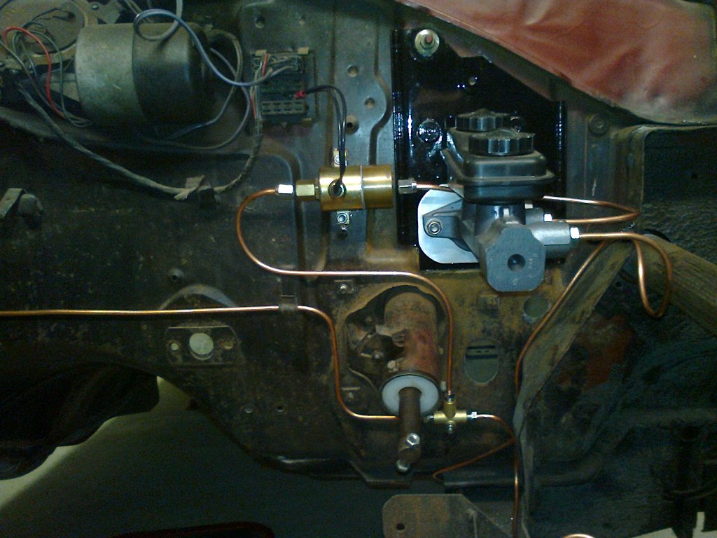 01 Brakes- engine bay.jpg
