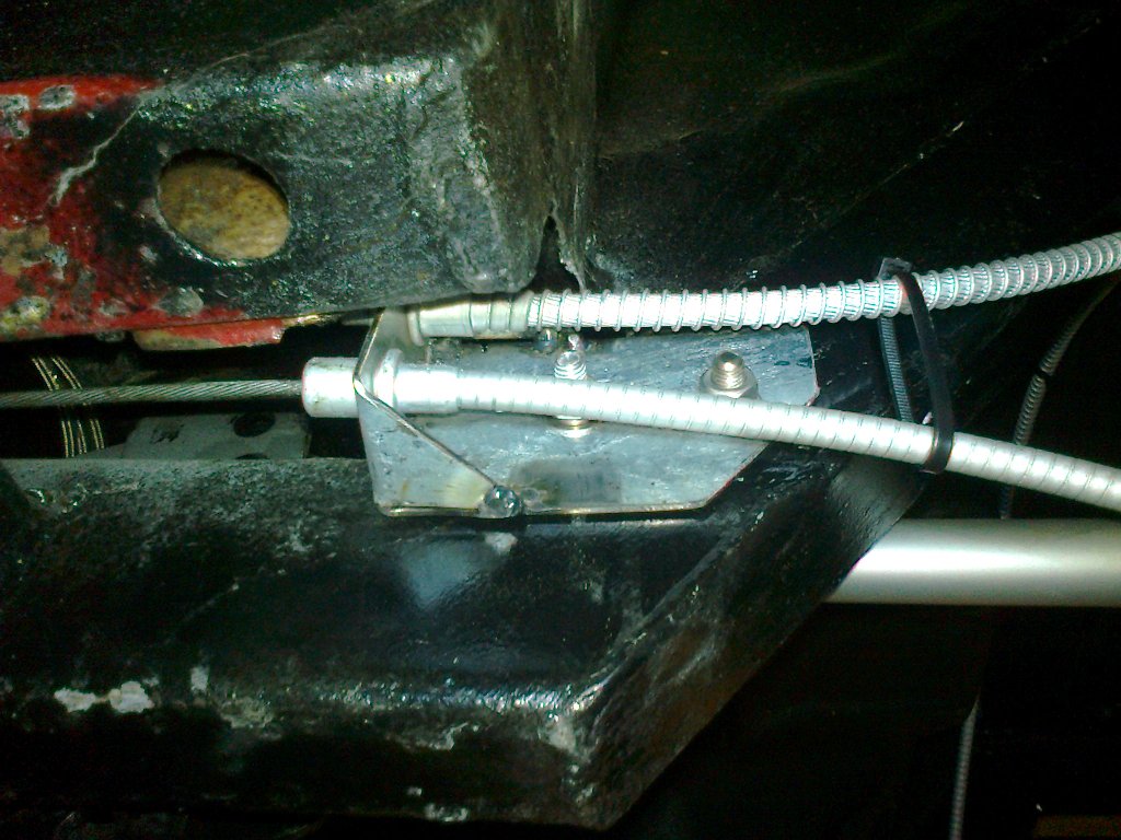 09 Parking brake- rear cable bracket.jpg