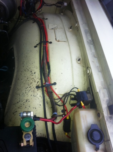 wiring loom on fender 1.jpg