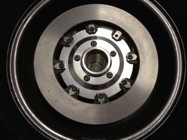 The culprit. The 5 bolts in the middle. Grr. Like I said, I reckon they need to be shallow headed bolts....