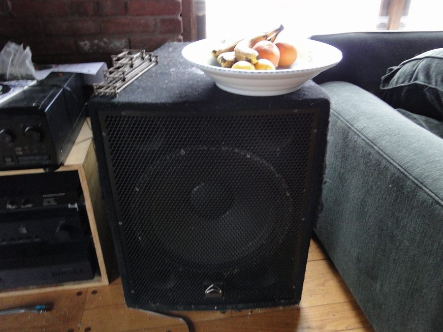 subtle little box, hum..