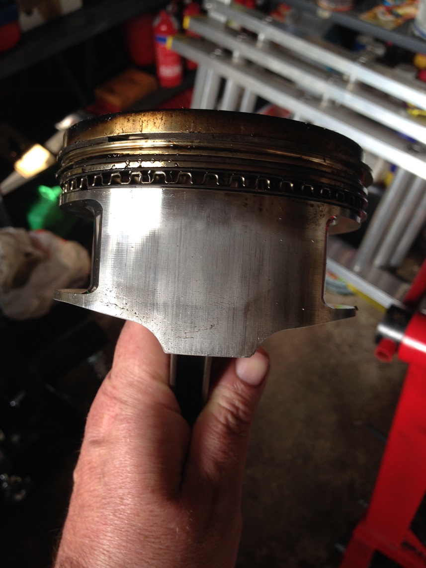 piston resize.jpg