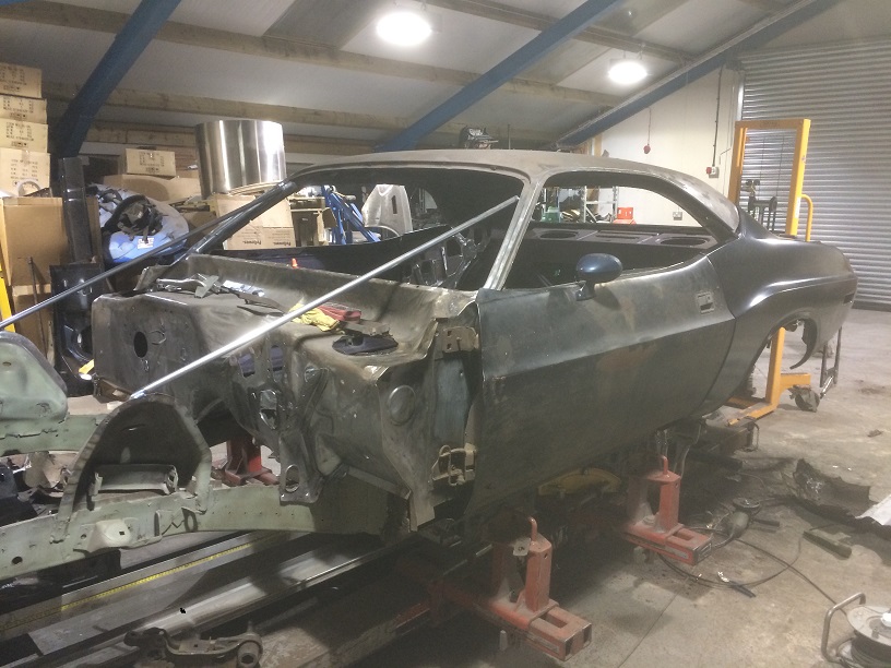 test fit of rear frame, with new wheel tubs, trunk floor, underseat floor, tail panel etc. Really feels like I'm getting somewhere, although it all has to come off