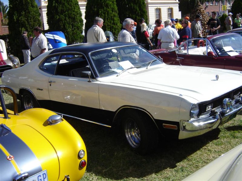 Valiant Charger 1.jpg