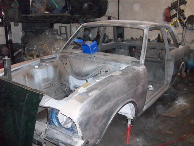 Vairious Mk2s in restoration 010.jpg