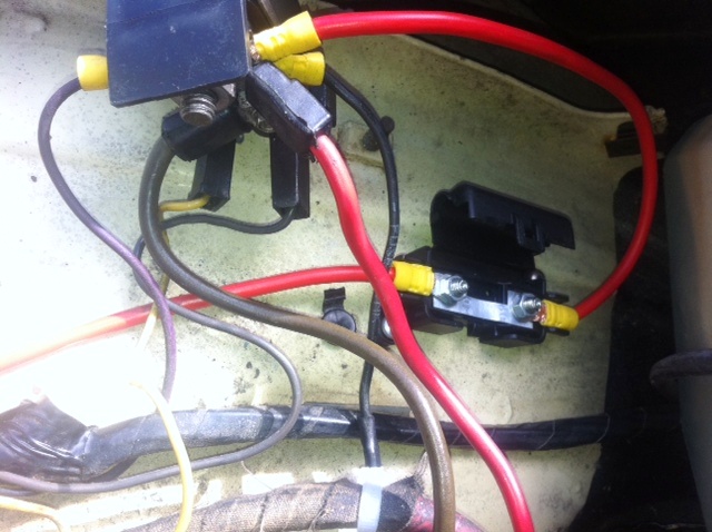 fuse holder wired in.jpg