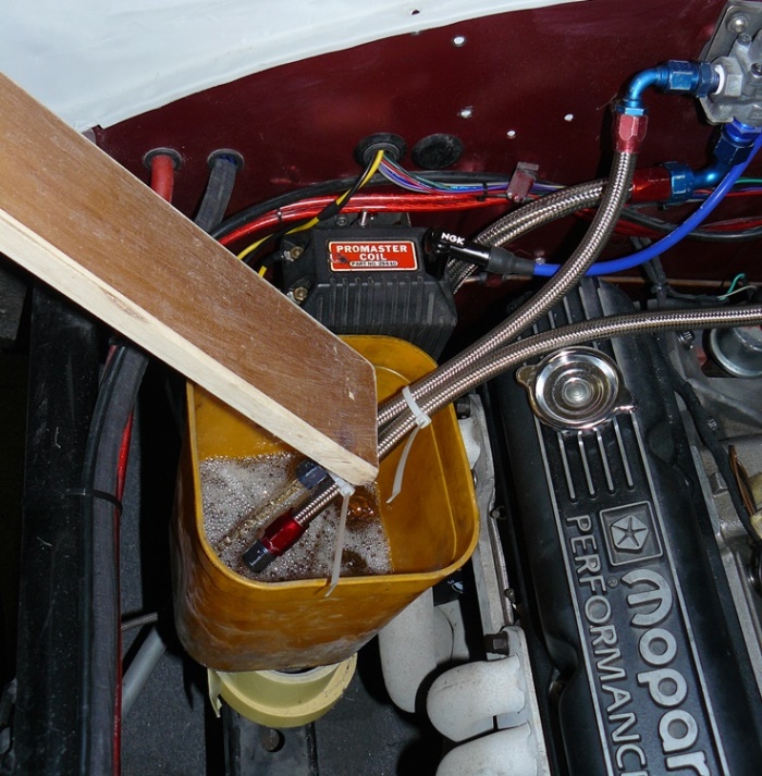 01 Flushing fuel lines.jpg